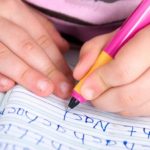 Cara Mengajari Anak Menulis