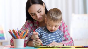 mengajari anak belajar menulis