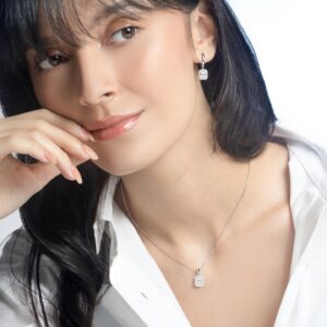 liontin berlian asli